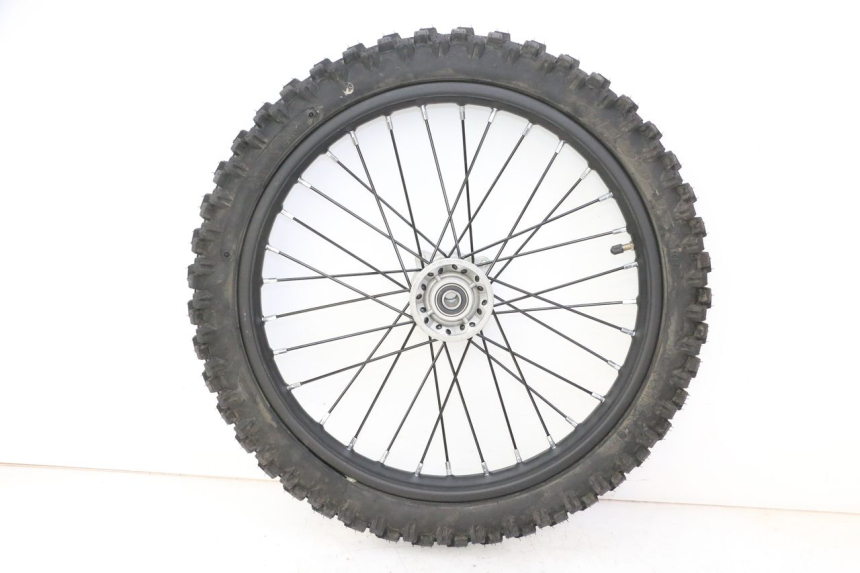 photo de CERCHIO ANTERIORE E PNEUMATICO APOLLO RFZ 125 - Vista principale