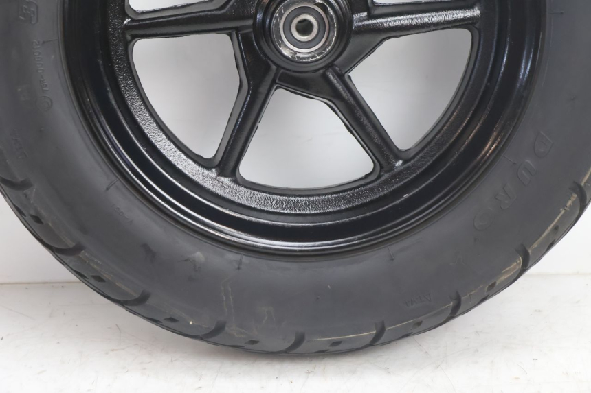 photo de CERCHIO ANTERIORE E PNEUMATICO TNT MOTOR ROMA 10' 2T 50 (2011 - 2018) - Zoom sullo stato d'uso