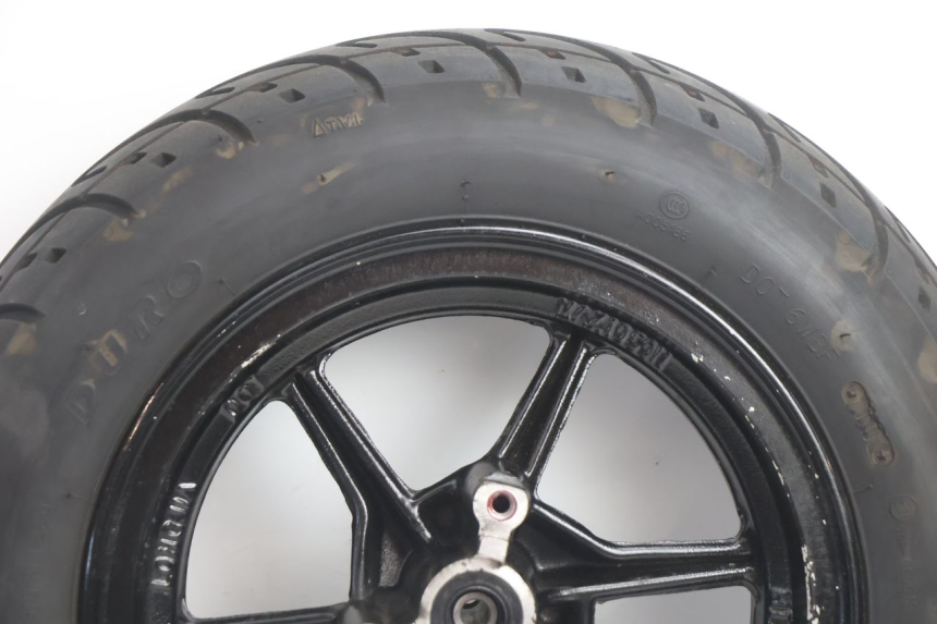 photo de CERCHIO ANTERIORE E PNEUMATICO TNT MOTOR ROMA 10' 2T 50 (2011 - 2018) - Dettagli dei punti di fissaggio