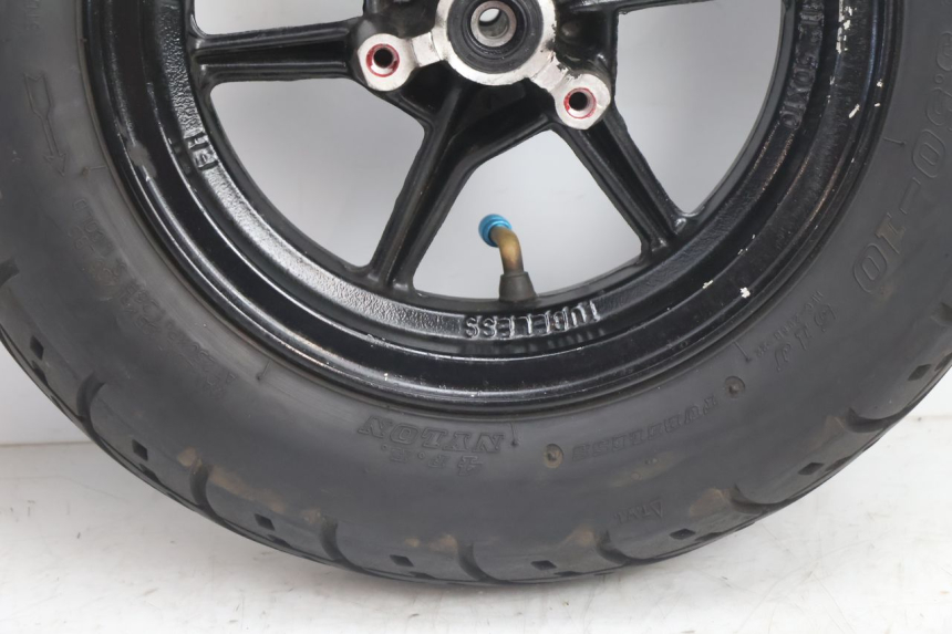 photo de CERCHIO ANTERIORE E PNEUMATICO TNT MOTOR ROMA 10' 2T 50 (2011 - 2018) - Stato della superficie e materiale