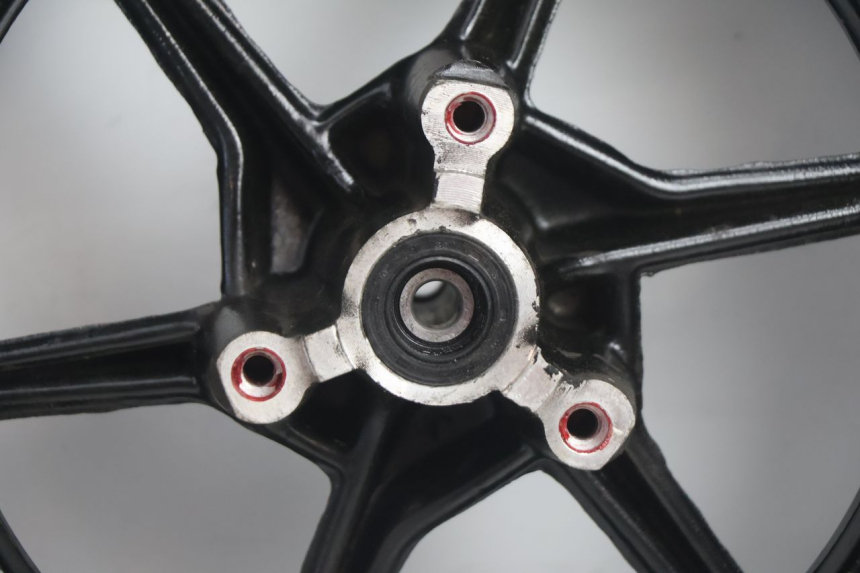 photo de CERCHIO ANTERIORE E PNEUMATICO TNT MOTOR ROMA 10' 2T 50 (2011 - 2018) - Marcature e riferimenti originali