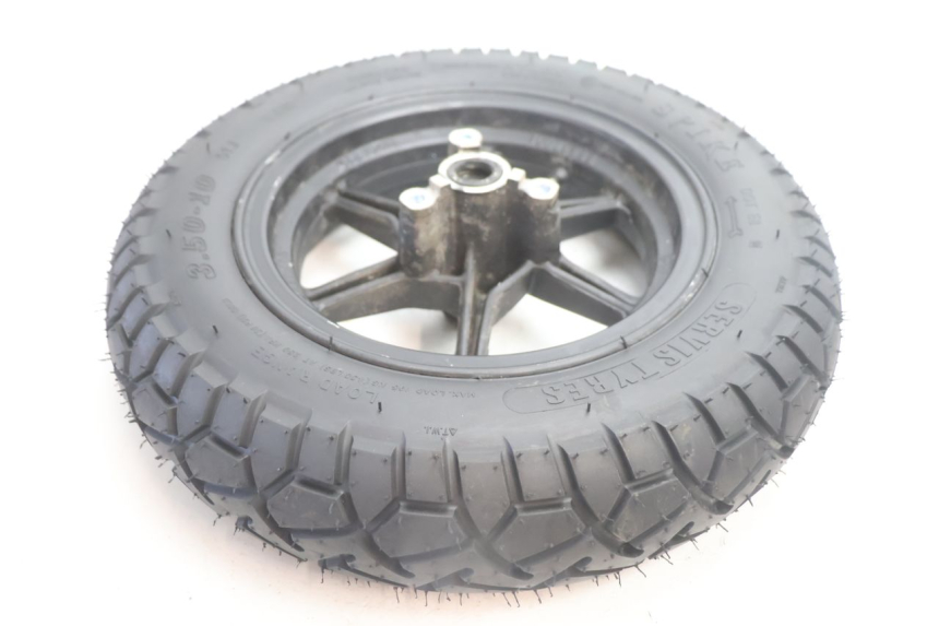 photo de CERCHIO ANTERIORE E PNEUMATICO TNT MOTOR ROMA 10' 2T 50 (2011 - 2018) - Caratteristiche distintive