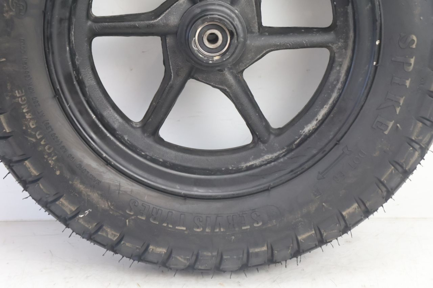 photo de CERCHIO ANTERIORE E PNEUMATICO TNT MOTOR ROMA 10' 2T 50 (2011 - 2018) - Zoom sullo stato d'uso