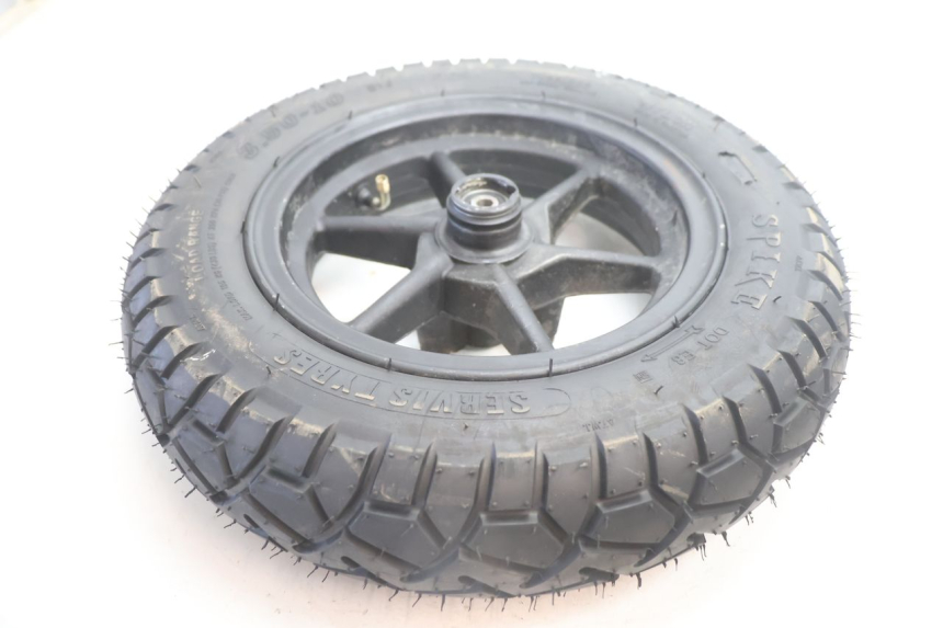 photo de CERCHIO ANTERIORE E PNEUMATICO TNT MOTOR ROMA 10' 2T 50 (2011 - 2018) - Primo piano tecnico