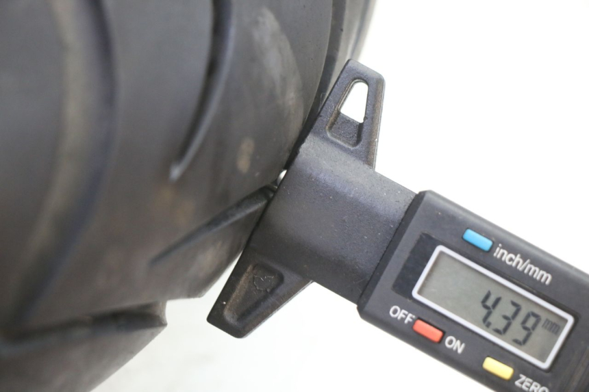 photo de CERCHIO ANTERIORE E PNEUMATICO GILERA RUNNER SP 50 (2006 - 2008) - Foto prodotto supplementare