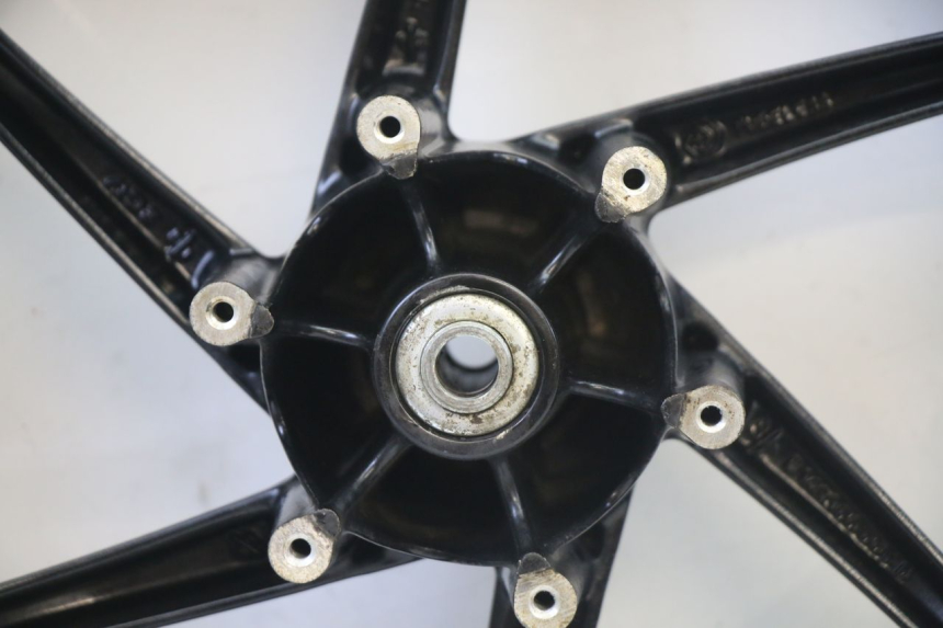 photo de CERCHIO ANTERIORE E PNEUMATICO GILERA RUNNER SP 50 (2006 - 2008) - Marcature e riferimenti originali