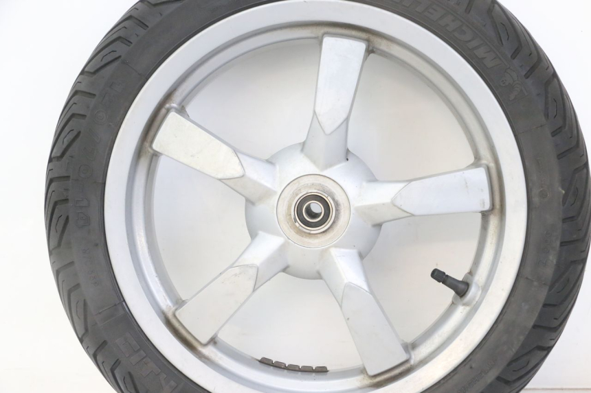 photo de CERCHIO ANTERIORE E PNEUMATICO PEUGEOT SATELIS 125 (2013 - 2018) - Altra vista dell'articolo