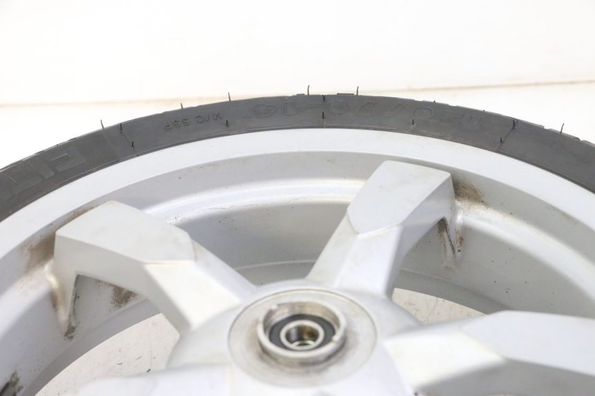 photo de CERCHIO ANTERIORE E PNEUMATICO PEUGEOT SATELIS 125 (2013 - 2018) - Vista d'insieme del prodotto