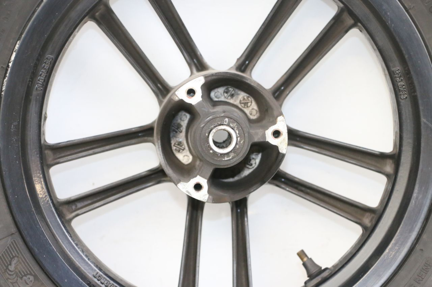 photo de CERCHIO ANTERIORE E PNEUMATICO PEUGEOT SPEEDFIGHT 4 4T EFI 50 (2021 - 2025) - Angolazione alternativa