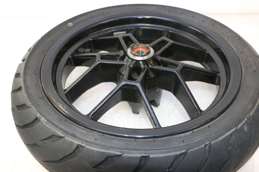 photo de CERCHIO ANTERIORE E PNEUMATICO APRILIA SR 2T 50 (2012 - 2017) - Ricambio usato controllato