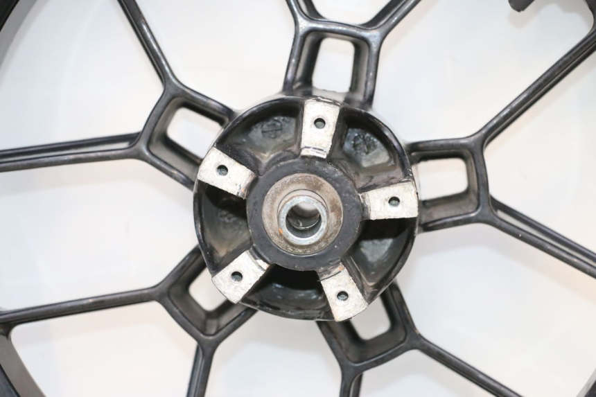 photo de CERCHIO ANTERIORE E PNEUMATICO APRILIA SR MOTARD 50 (2012 - 2018) - Altra vista dell'articolo