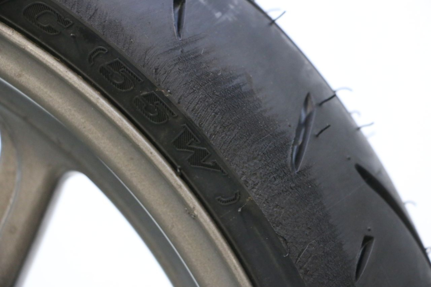 photo de CERCHIO ANTERIORE E PNEUMATICO DUCATI SS IE DS CARENEE 1000 (2002 - 2006) - Primo piano tecnico