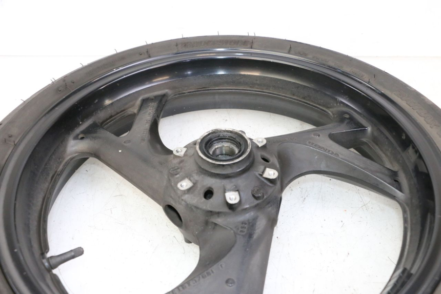 photo de CERCHIO ANTERIORE E PNEUMATICO HONDA ST PAN EUROPEAN 1300 (2002 - 2013) - Vista d'insieme del prodotto