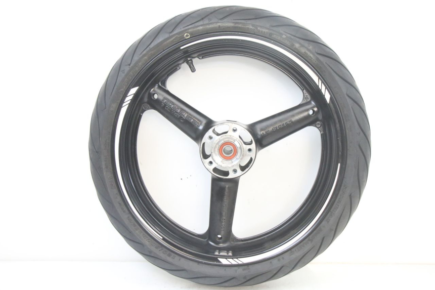photo de CERCHIO ANTERIORE E PNEUMATICO SUZUKI GSF S BANDIT 600 (2000 - 2004) - Vista principale