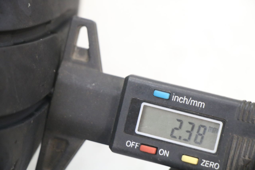 photo de CERCHIO ANTERIORE E PNEUMATICO SUZUKI GSF S BANDIT 600 (2000 - 2004) - Ispezione visiva dettagliata