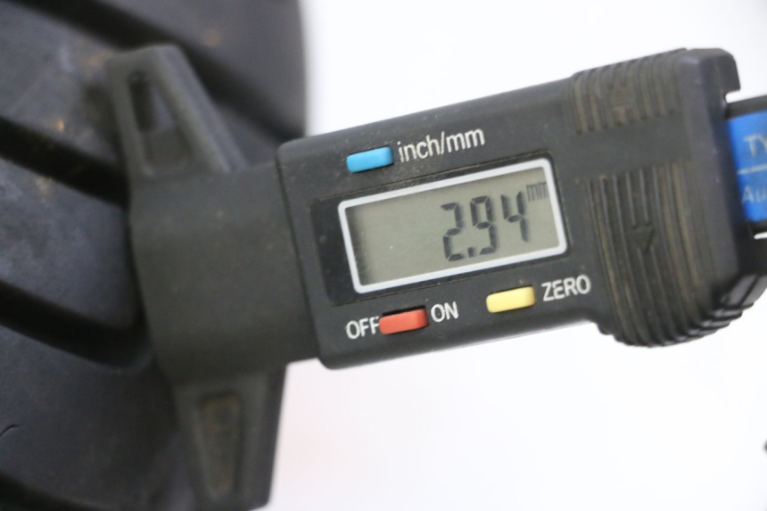 photo de CERCHIO ANTERIORE E PNEUMATICO APRILIA SXR 50 (2021 - 2023) - Dettaglio del componente