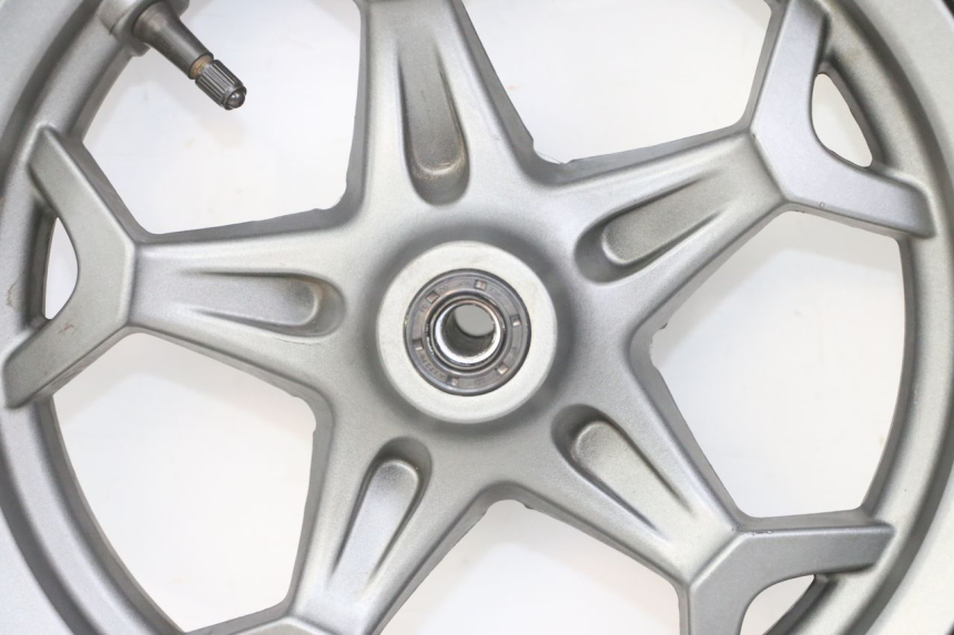 photo de CERCHIO ANTERIORE E PNEUMATICO APRILIA SXR 50 (2021 - 2023) - Ricambio usato controllato