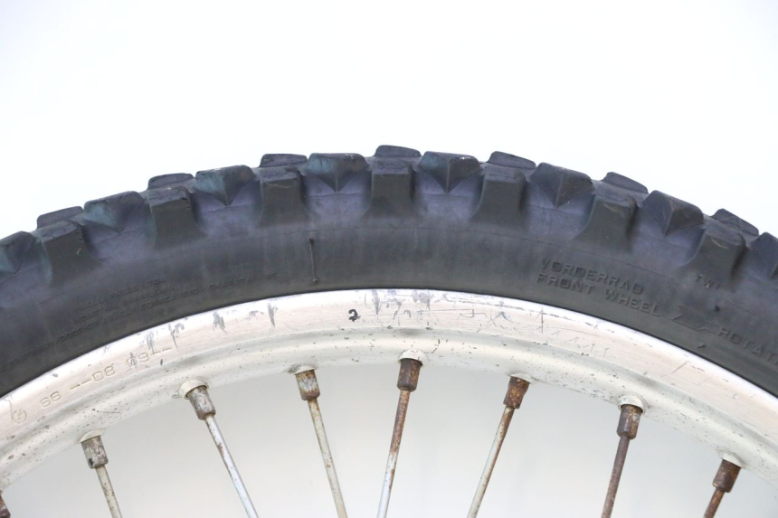 photo de CERCHIO ANTERIORE E PNEUMATICO HUSABERG TE 250 (2011 - 2014) - Zoom sullo stato d'uso