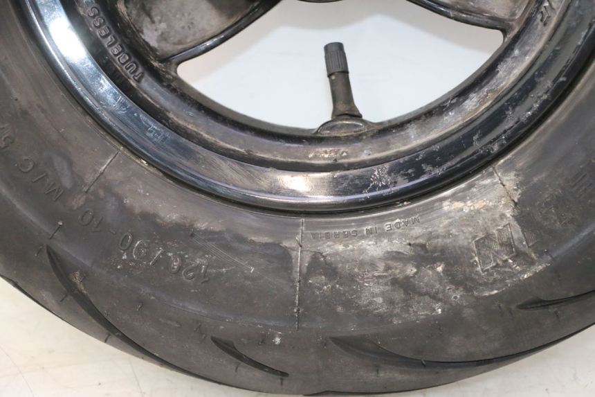 photo de CERCHIO ANTERIORE E PNEUMATICO PEUGEOT TKR TREKKER FURIOUS 50 (2005 - 2014) - Caratteristiche distintive