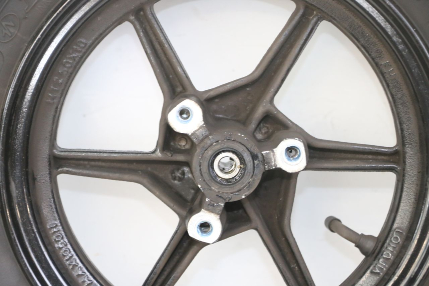 photo de CERCHIO ANTERIORE E PNEUMATICO TNT MOTOR ROMA 10' 4T 50 (2019 - 2022) - Ricambio usato controllato