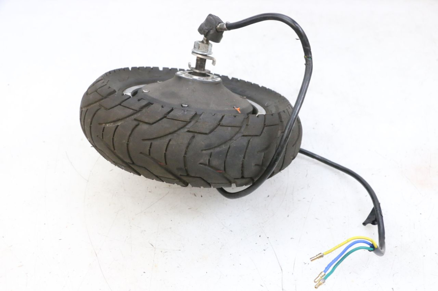 photo de CERCHIO ANTERIORE E PNEUMATICO DUALTRON VICTOR LIMITED 1 - Zoom sui componenti