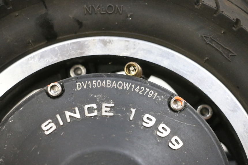 photo de CERCHIO ANTERIORE E PNEUMATICO DUALTRON VICTOR LIMITED 1 - Zoom sullo stato d'uso