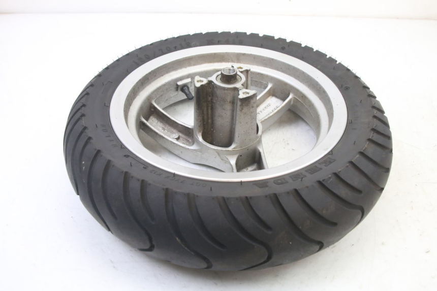 photo de CERCHIO ANTERIORE E PNEUMATICO PEUGEOT VIVACITY NEW 2T 50 (2008 - 2017) - Dettagli dei punti di fissaggio