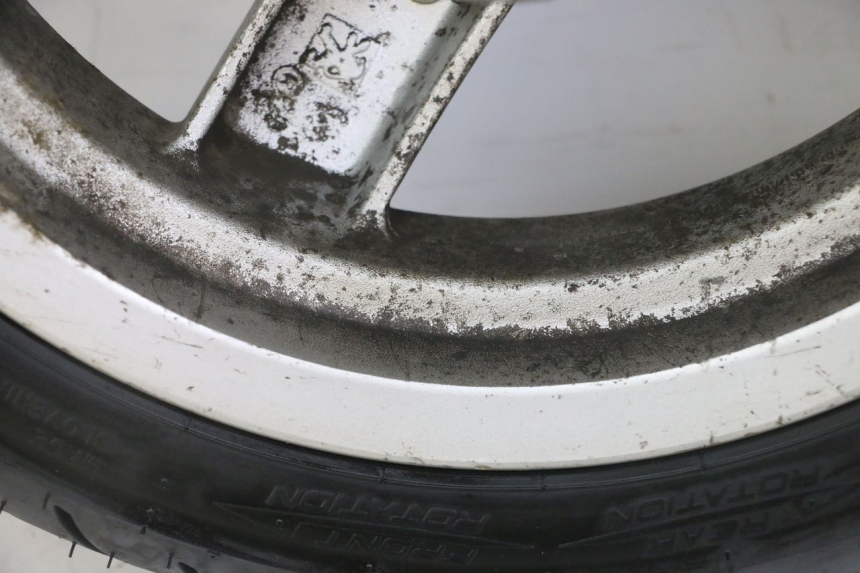 photo de CERCHIO ANTERIORE E PNEUMATICO PEUGEOT VIVACITY NEW 2T 50 (2008 - 2017) - Zoom sui componenti