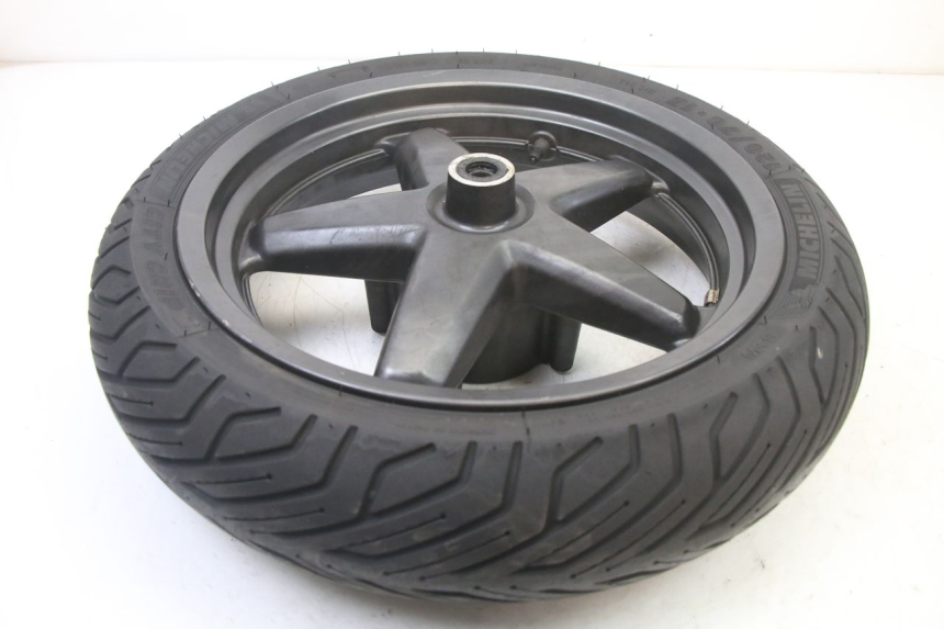 photo de CERCHIO ANTERIORE E PNEUMATICO YAMAHA X-MAX XMAX 125 (2010 - 2013) - Dettaglio del componente