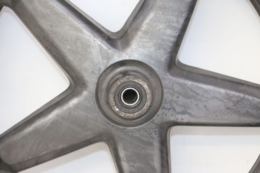 photo de CERCHIO ANTERIORE E PNEUMATICO YAMAHA X-MAX XMAX 125 (2010 - 2013) - Panoramica del profilo