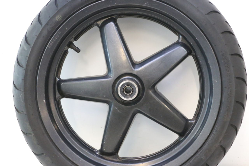 photo de CERCHIO ANTERIORE E PNEUMATICO YAMAHA XMAX X-MAX 125 (2006 - 2009) - Foto prodotto supplementare