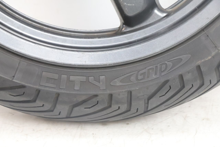 photo de CERCHIO ANTERIORE E PNEUMATICO YAMAHA X-MAX XMAX 125 (2010 - 2013) - Angolazione alternativa