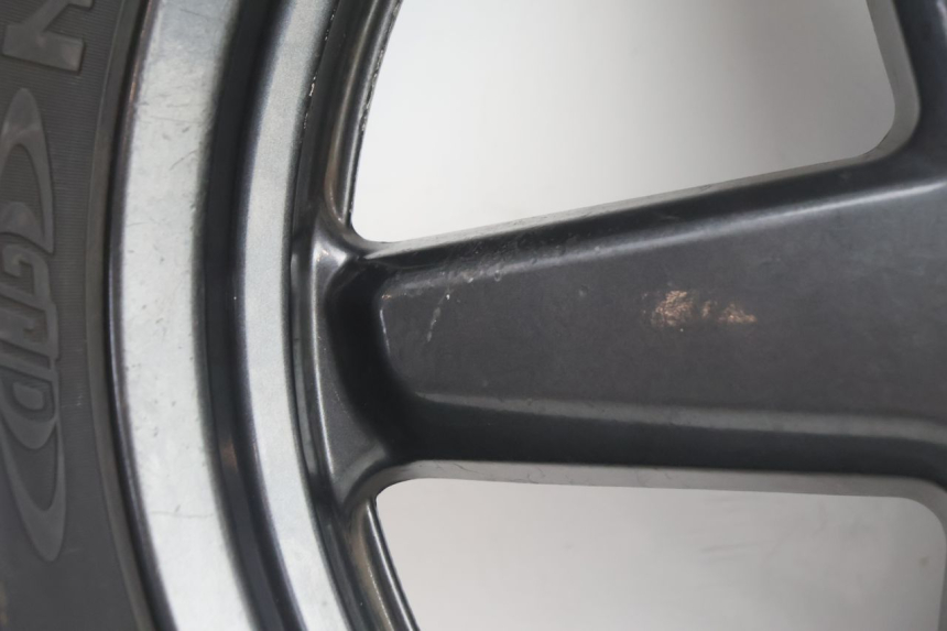 photo de CERCHIO ANTERIORE E PNEUMATICO YAMAHA X-MAX XMAX 125 (2010 - 2013) - Vista d'insieme del prodotto