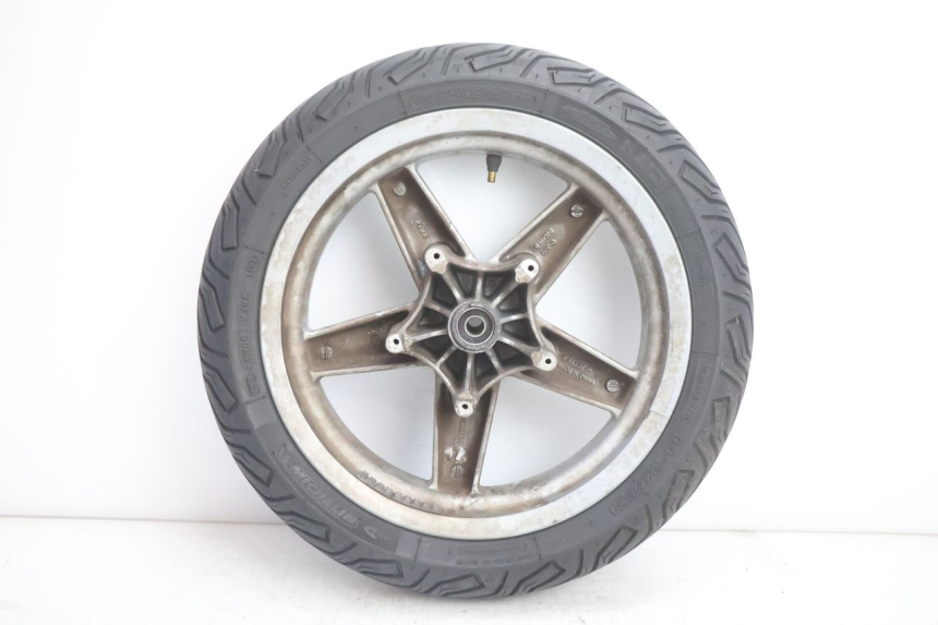 photo de CERCHIO ANTERIORE E PNEUMATICO PIAGGIO X8 STREET 125 (2006 - 2007) - Stato della superficie e materiale