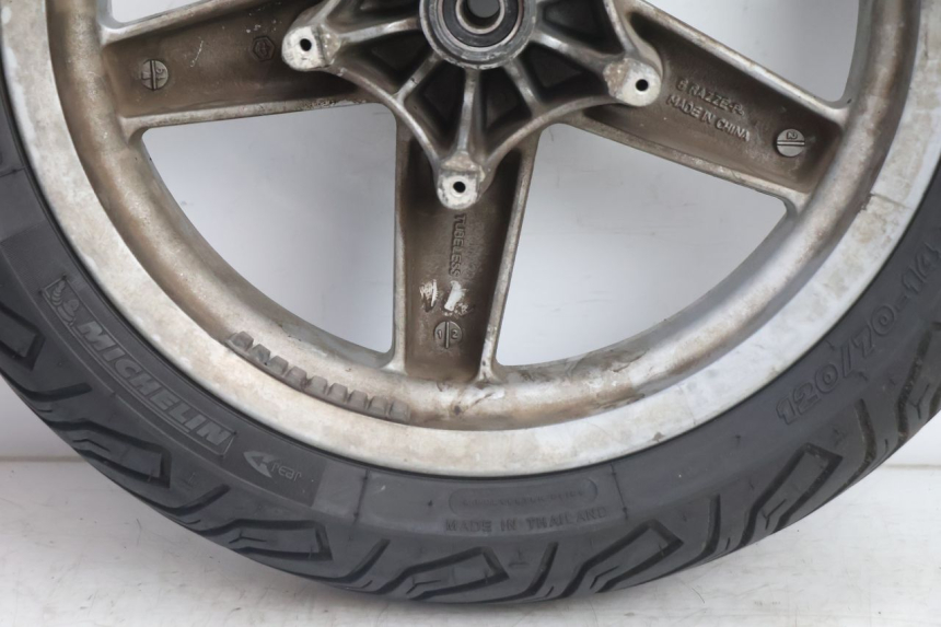 photo de CERCHIO ANTERIORE E PNEUMATICO PIAGGIO X8 STREET 125 (2006 - 2007) - Marcature e riferimenti originali
