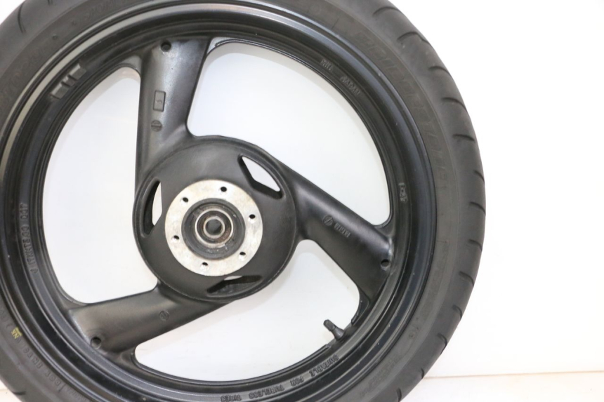 photo de CERCHIO ANTERIORE E PNEUMATICO YAMAHA FZS FAZER 600 (2001 - 2003) - Ricambio usato controllato