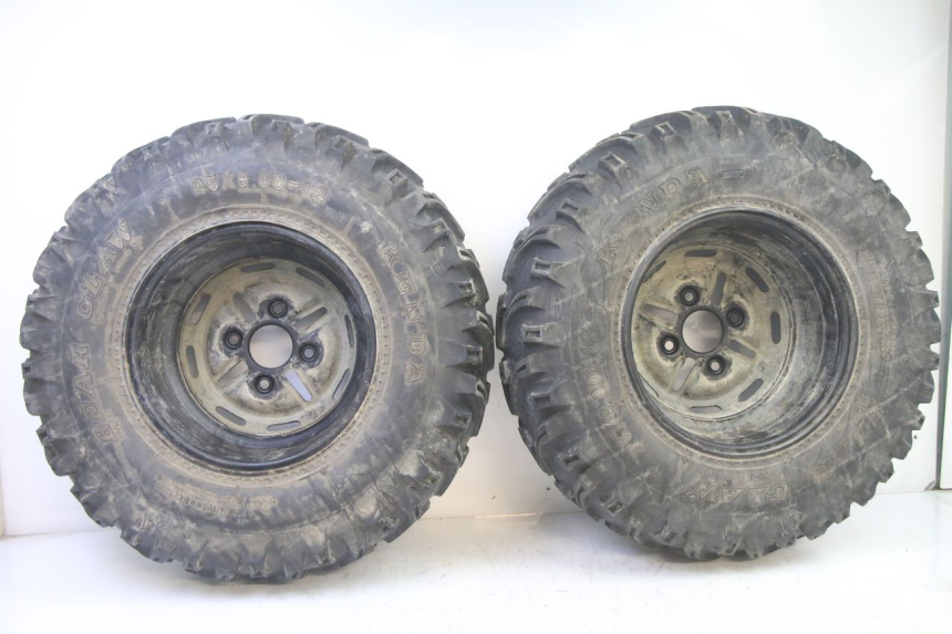 photo de CERCHIO ANTERIORE E PNEUMATICO YAMAHA YFM BRUIN 350 (2003 - 2009) - Vista principale