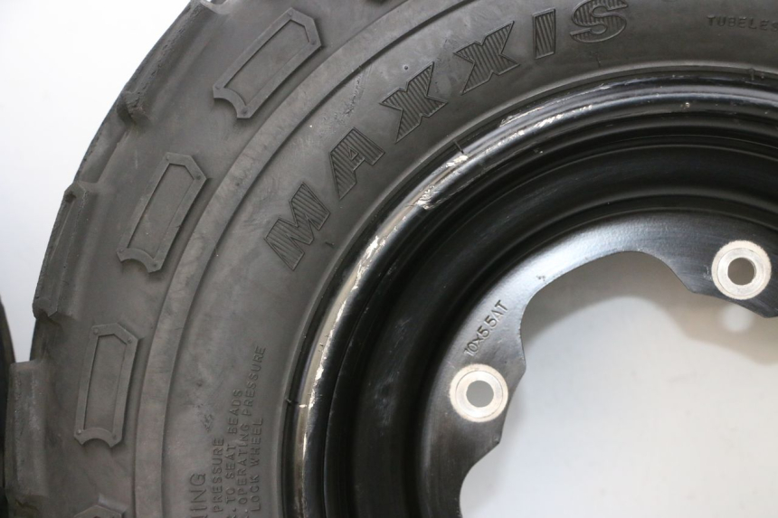 photo de CERCHIO ANTERIORE E PNEUMATICO YAMAHA YFM R RAPTOR 250 (2008 - 2014) - Caratteristiche distintive
