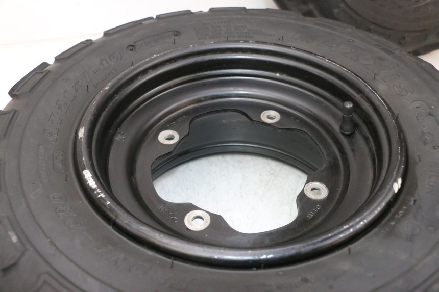 photo de CERCHIO ANTERIORE E PNEUMATICO YAMAHA YFM R RAPTOR 250 (2008 - 2014) - Angolazione alternativa