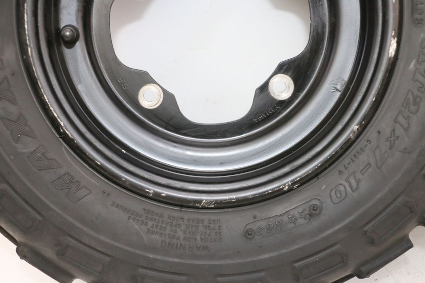 photo de CERCHIO ANTERIORE E PNEUMATICO YAMAHA YFM R RAPTOR 250 (2008 - 2014) - Dettagli dei punti di fissaggio