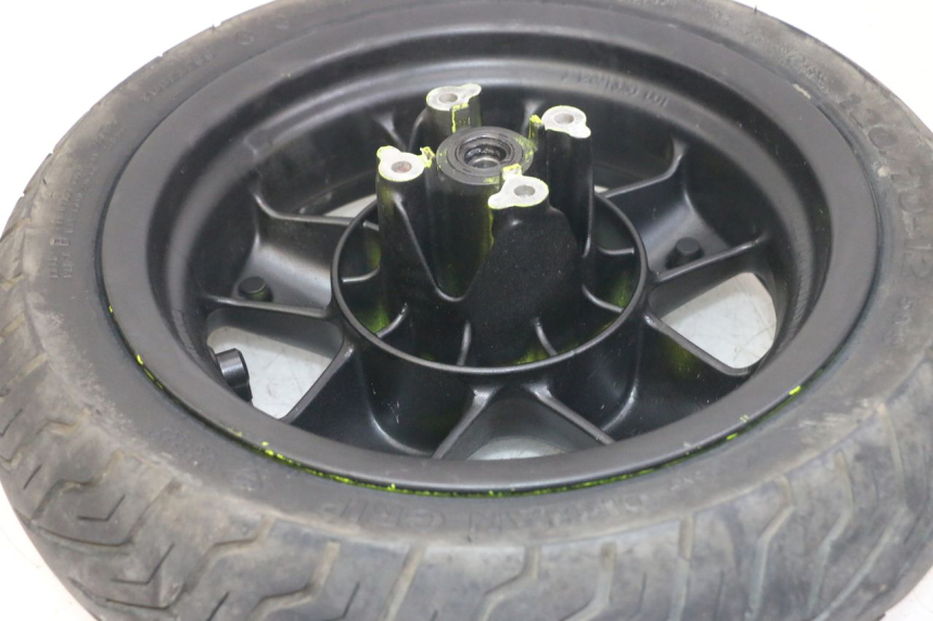 photo de CERCHIO ANTERIORE E PNEUMATICO YAMAHA YP MAJESTY 125 (2002 - 2006) - Zoom sullo stato d'uso