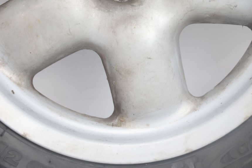 photo de CERCHIO ANTERIORE E PNEUMATICO YAMAHA YP MAJESTY 125 (2002 - 2006) - Dettagli dei punti di fissaggio