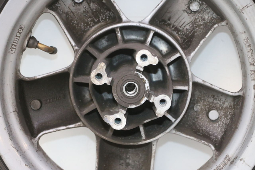 photo de CERCHIO ANTERIORE E PNEUMATICO YAMAHA YP MAJESTY 125 (1998 - 2001) - Zoom sui componenti