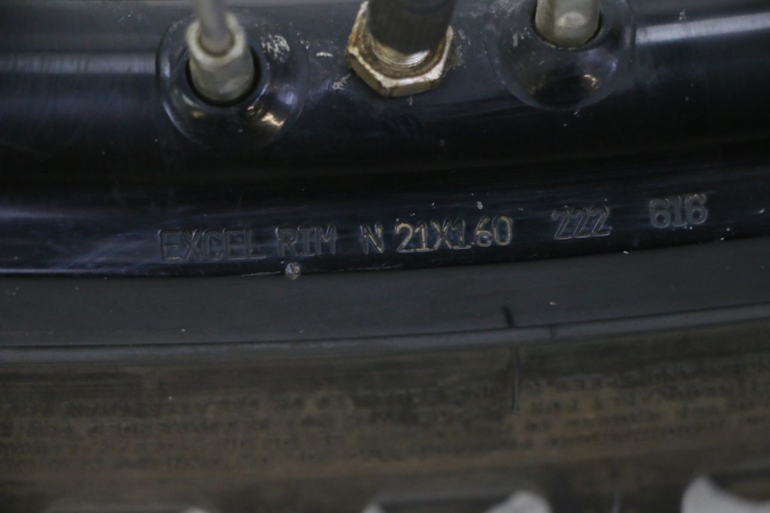 photo de CERCHIO ANTERIORE E PNEUMATICO YAMAHA YZ-F YZF 250 (2014 - 2018) - Zoom sullo stato d'uso