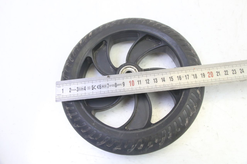 photo de CERCHIO ANTERIORE E PNEUMATICO MOOVWAY Z8 1 - Ricambio usato controllato