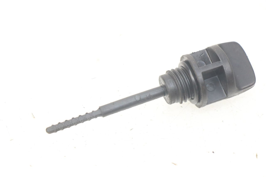 photo de LIVELLO OLIO MOTORE PEUGEOT KISBEE 4T 50 (2010 - 2017) - Zoom sullo stato d'uso