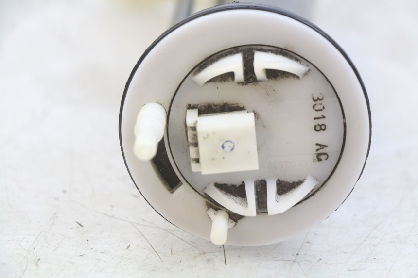 photo de INDICATORE LIVELLO CARBURANTE APRILIA ATLANTIC 125 (2003 - 2009) - Zoom sullo stato d'uso