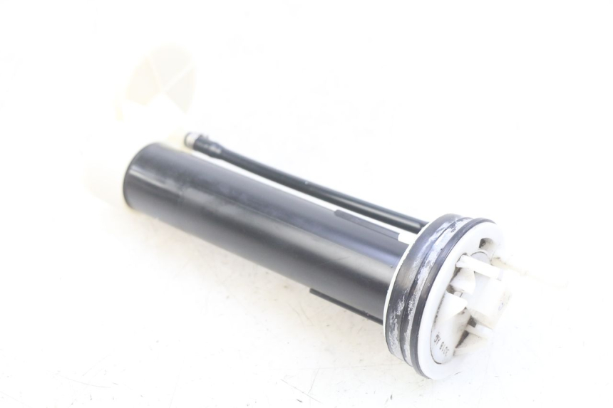 photo de INDICATORE LIVELLO CARBURANTE APRILIA ATLANTIC 125 (2003 - 2009) - Dettagli dei punti di fissaggio