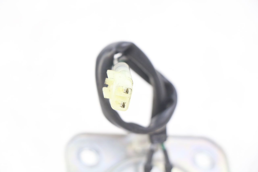 photo de INDICATORE LIVELLO CARBURANTE HONDA CB R 1000 (2018 - 2023) - Primo piano tecnico