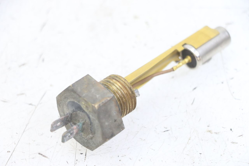 photo de INDICATORE LIVELLO CARBURANTE HONDA CBF 500 (2004 - 2007) - Altra angolazione